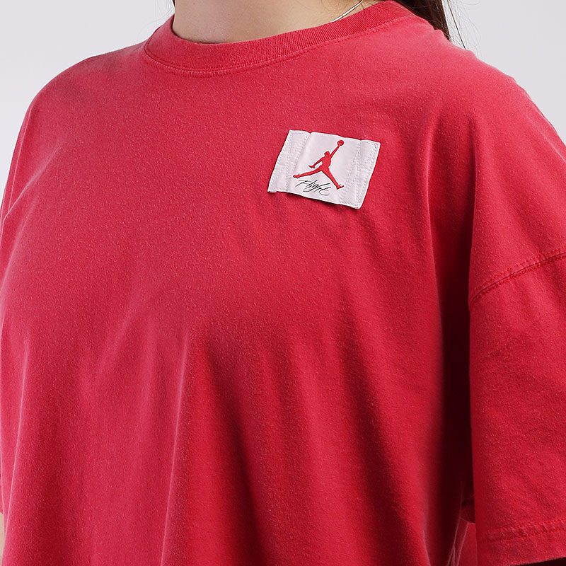 женская красная футболка Jordan Essentials Boxy T-Shirt CZ4139-657 - цена, описание, фото 2